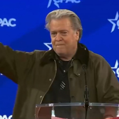 Steve Bannon salută cu un gest controversat la Conferința de Acțiune Politică Conservatoare