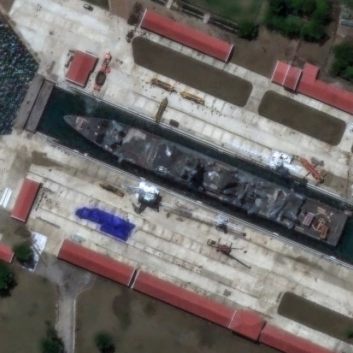 Coreea de Nord a mutat distrugătorul avariat la un port din apropierea graniței cu Rusia