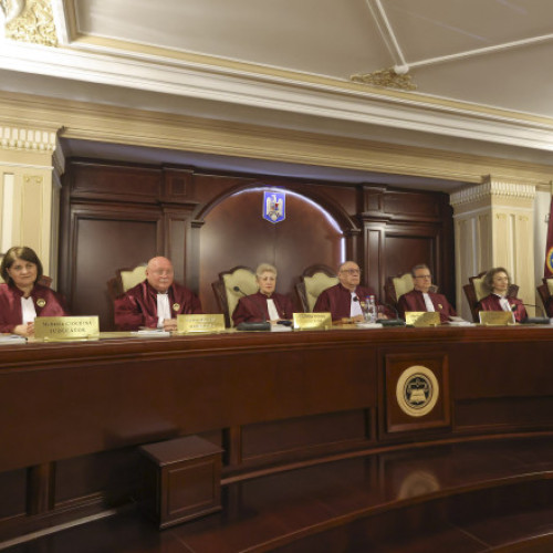 CCR susține că judecătorii care își încheie mandatul în acest an nu au cerut prime de 180.000 de lei fiecare