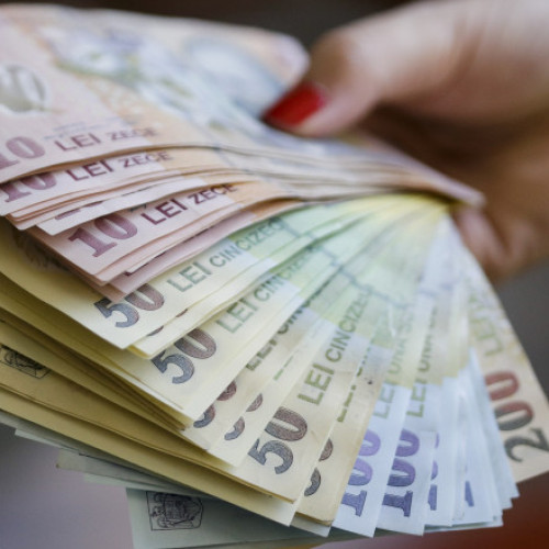 Ministrul Economiei anunță că directorul unei companii de stat și-a redus voluntar salariul de peste 50.000 de lei la 14.000 de lei