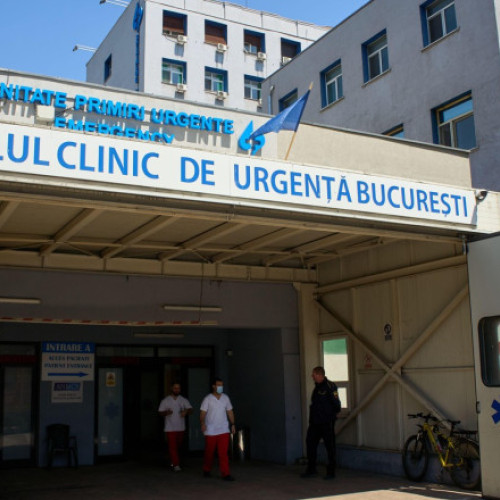 Medicul ortoped de la Floreasca prins în flagrant când lua mită, cercetat sub control judiciar. Cât costa un concediu medical fals