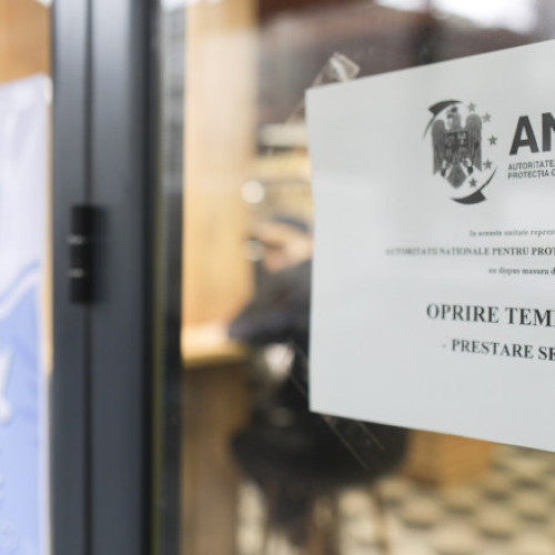 Video Inspectorii de la Protecția Consumatorului au dat amenzi pe litoral de peste 320.000 lei. Patru restaurante au fost închise