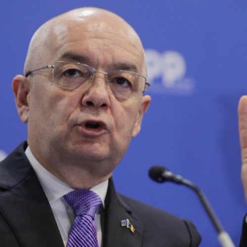 Emil Boc, despre prezenţa în coaliţie a PSD: „A persevera în greşeală este un dezastru. Faptul că se corectează e un lucru bun”
