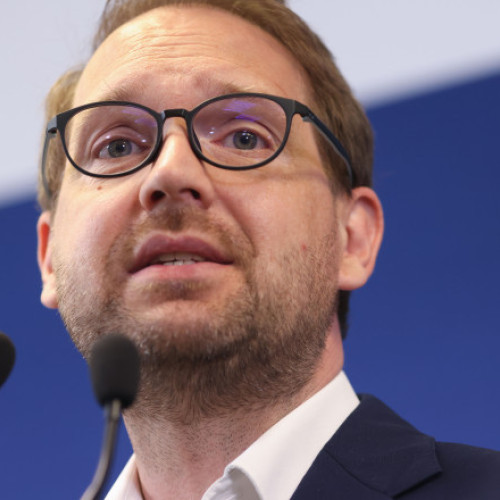 Reacția lui Dominic Fritz, după ce Emil Boc i-a numit pe consilierii USR „papagali şi populişti”
