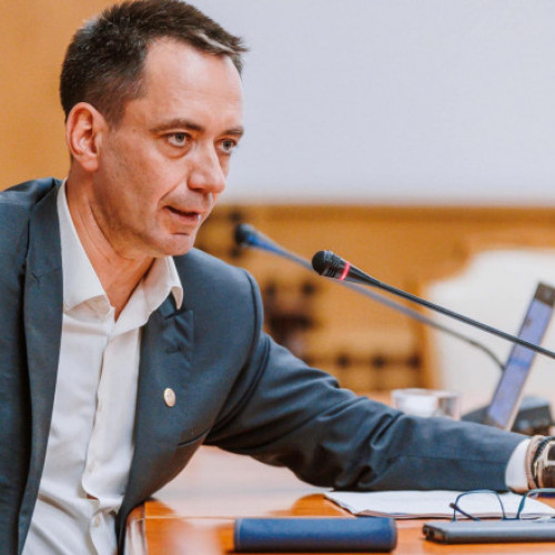 Csoma Botond: „Suntem într-un moment de cumpănă pentru România. Expresia 'lasă că merge şi aşa' nu îşi mai are locul”