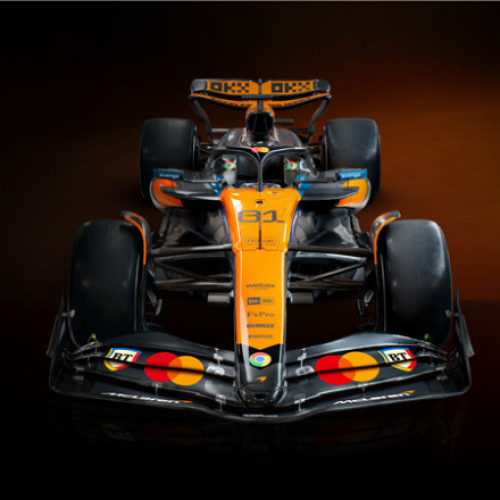 (P) BT și Mastercard aduc monopostul McLaren în Piața George Enescu. Weekend cu surprize pentru fanii Formula 1