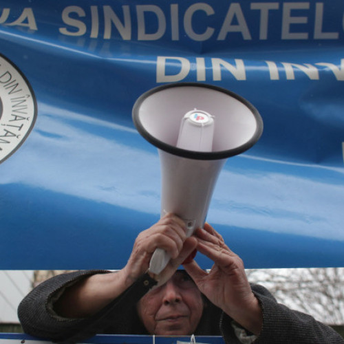 Sindicaliştii din Educație fac apel la Nicușor Dan: Măsurile de „eficientizare” luate de Guvern pot avea un cost mult mai mare