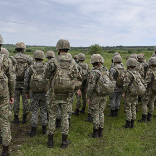 Trei sferturi dintre români susțin stagiul militar voluntar, arată un sondaj