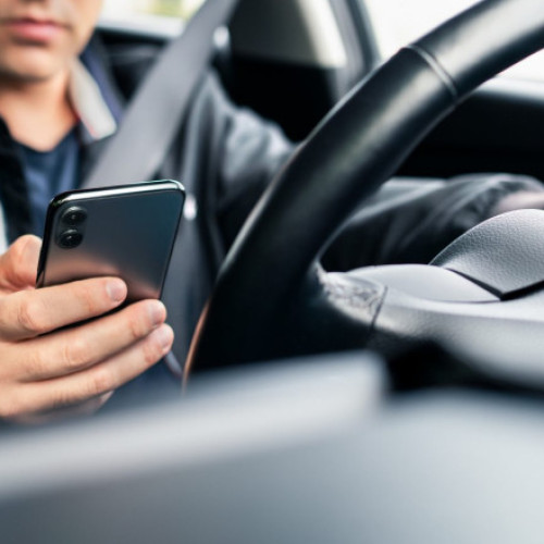 Cinci administratori de firme de ride sharing trimiși în judecată pentru evaziune fiscală